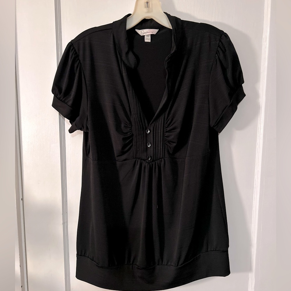 Black short sleeve top